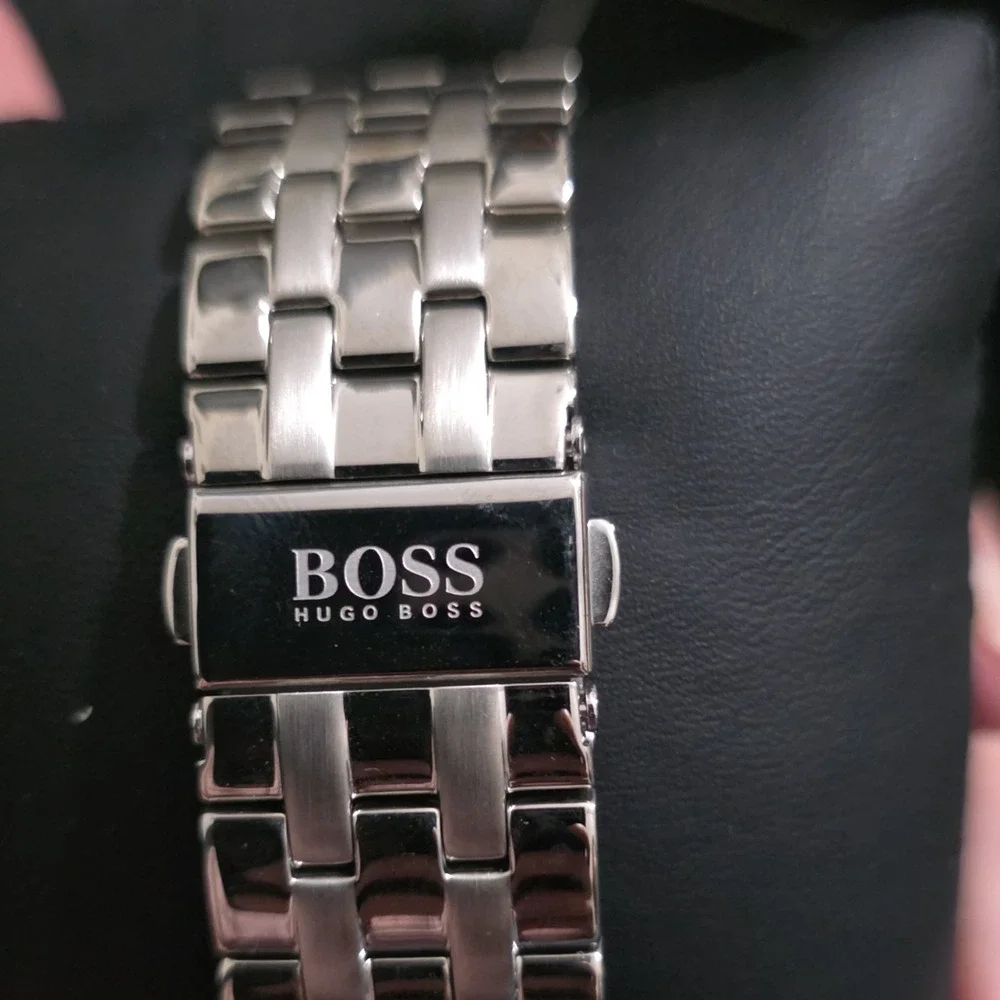 Hugo Boss Silver Metal Bracelet Analog Wristwatch Blue Dial Day/Date Sub-Dial w…